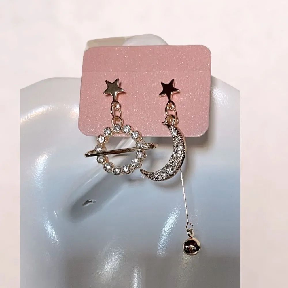 Moon 🌙 Star Intentional Mismatched Rhinestone Earrings l Post l New